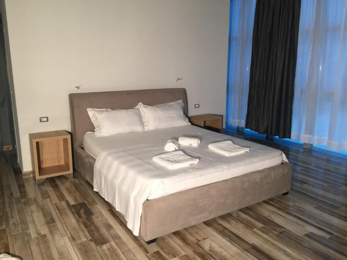 Montecarlo Lungomare Vlorë 외부 사진